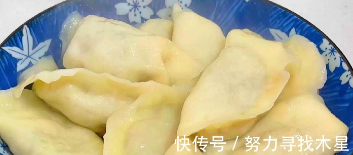 萝卜饺子好吃有技巧,教你调馅方法,鲜嫩多汁,全家人都说香!