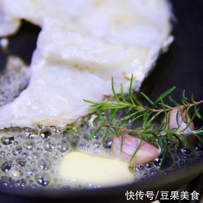 银鳕鱼|超级简单又绝顶美味的香煎银鳕鱼这么做大人孩子都爱吃