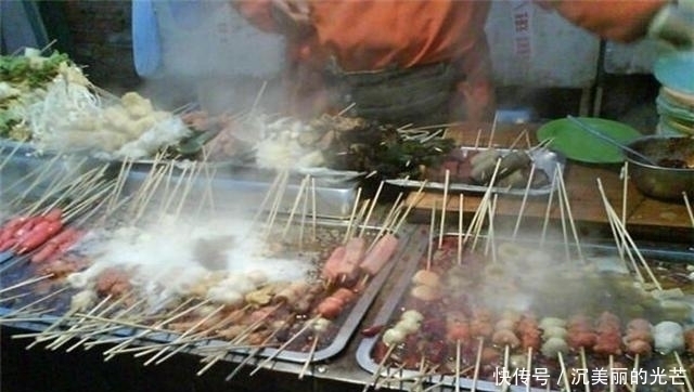 家长|吃一次等于吃一个塑料袋的食物,很多家长仍给娃吃,医生无知