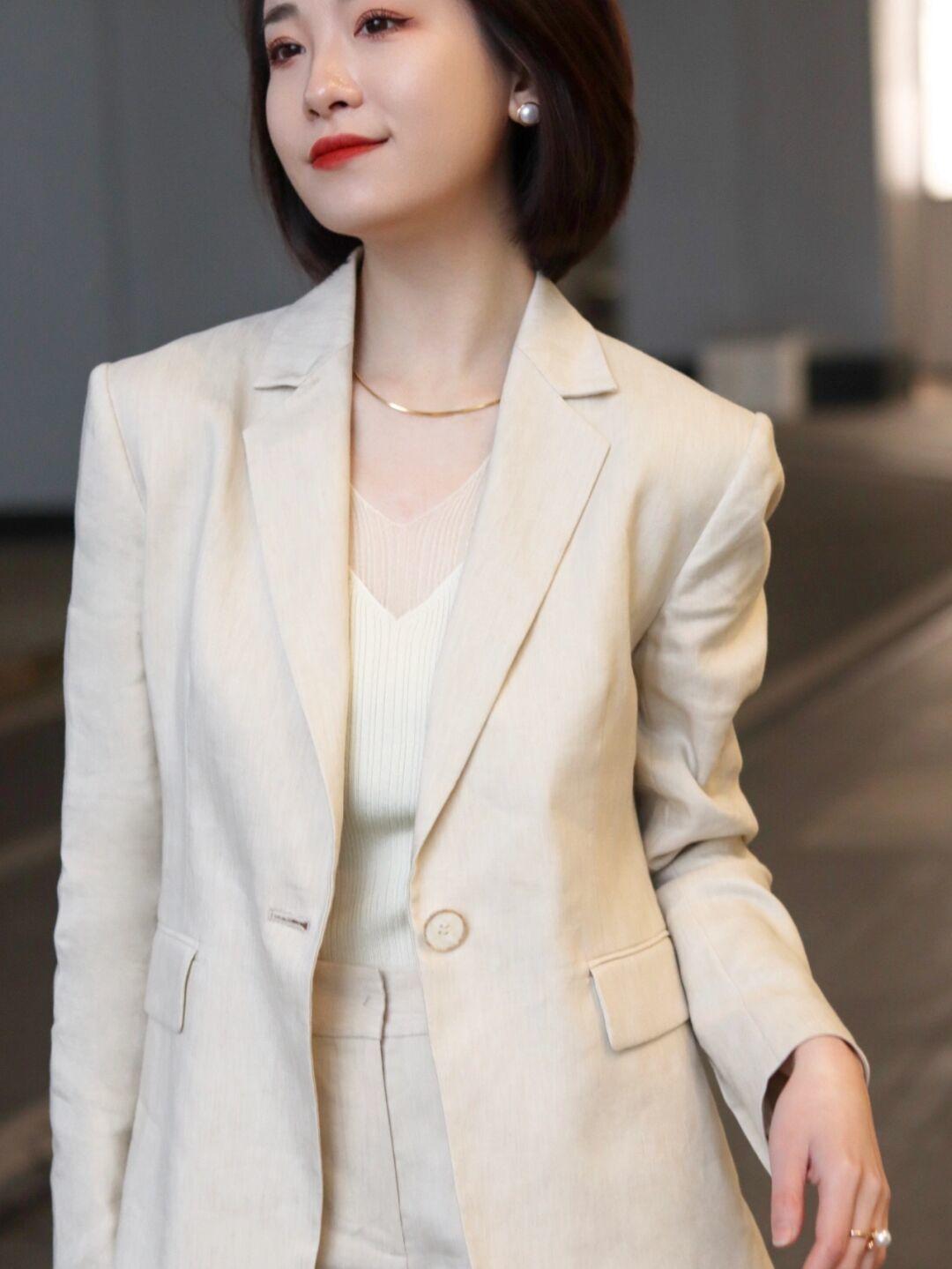 西装|职场穿搭没头绪?试试这些干练大气的“西装”,普通人也能驾驭