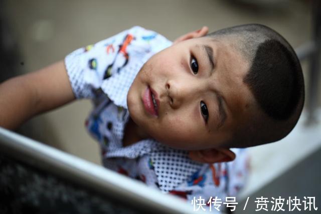 男孩子|家有男孩的要注意,有4个错误做法,只会让孩子一直“长不大”