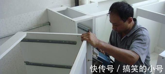 材料|厨房装修不要再买橱柜了，回家立马让工人这样设计，省钱还好用