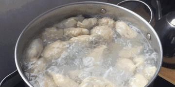  制作方法|煮饺子时，要不要翻动？10人做8人错，难怪饺子一碰就破
