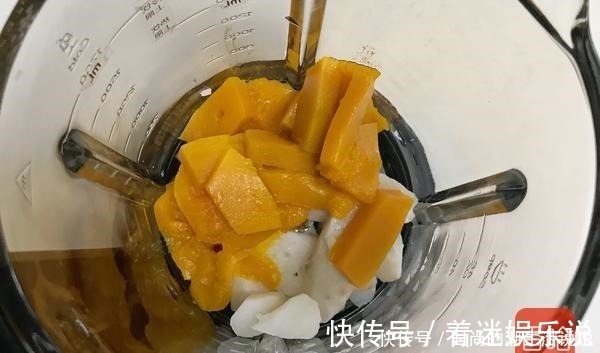 朋友圈|1个女人的精致晚餐，悄悄走红朋友圈人到中年优雅是一种态度！