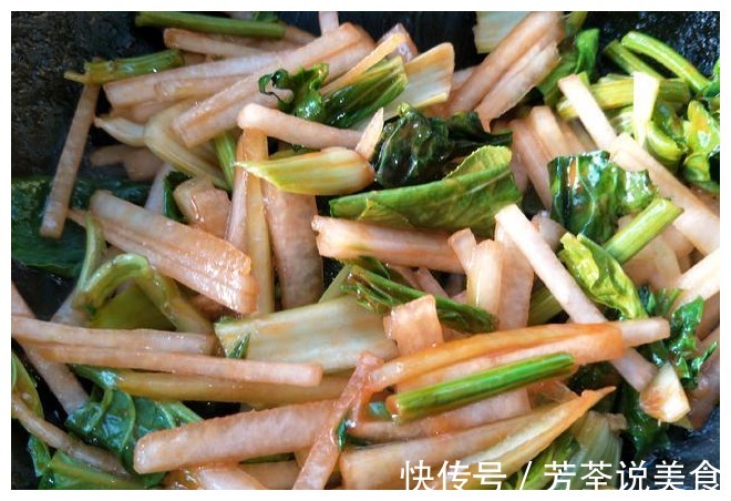 面食新做法，不用蒸馒头包子，简单一煮，孩子天天嚷着吃