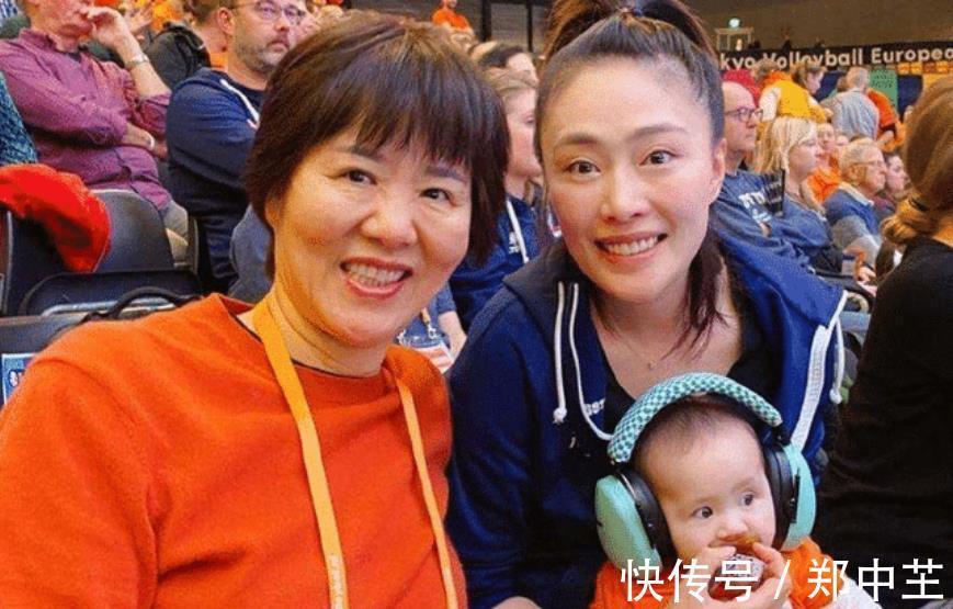 中国女排|郎平混血孙女太萌了!一家移居美国,个头猛涨,期待未来回归女排