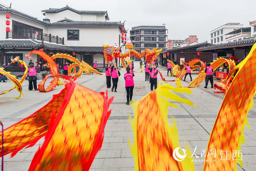 新年！江西永新：舞龙迎新年