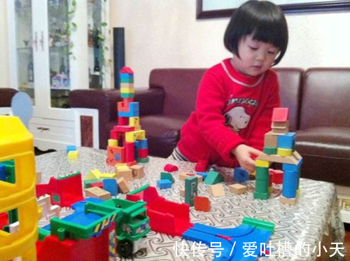 儿科医生|儿科医生孩子身上有4种行为,大脑发育的快,哪怕占2个也好