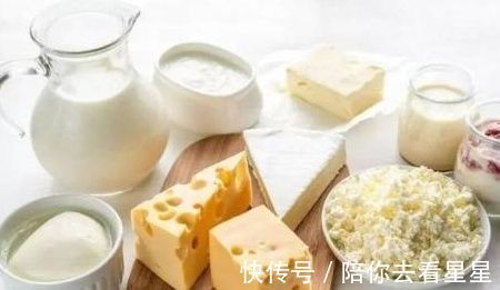 儿童|孩子睡觉踢被子,除了因为热,这种原因家长也要重视,别影响发育