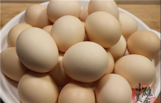 饲料鸡蛋|保存鸡蛋我家从不放冰箱,教你这一招,放一年都不会坏,都学一学