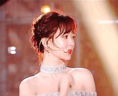 舞台|杨紫成团出舞台！主场、门面、rap、舞担咱都有，你为哪位应援？