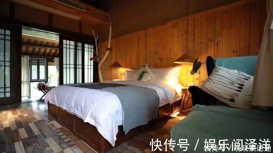 在乡下改造一个小院，种菜养花天天都是乡村田园梦，生活如此惬意