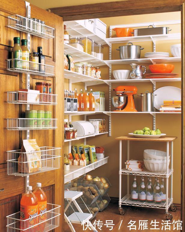 小家电|越来越多人厨房不装吊柜了，聪明人喜欢这样设计，好看又实用