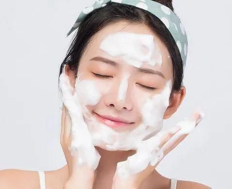 3个洗脸习惯不改，皮肤只会越来越差