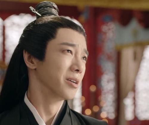 艾斯|華晨宇演哭戲用力過(guò)猛，導(dǎo)致下巴脫臼，一下就能看出整沒(méi)整容