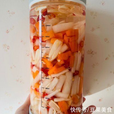 白萝卜|传统美食??酸萝卜（萝卜泡菜）