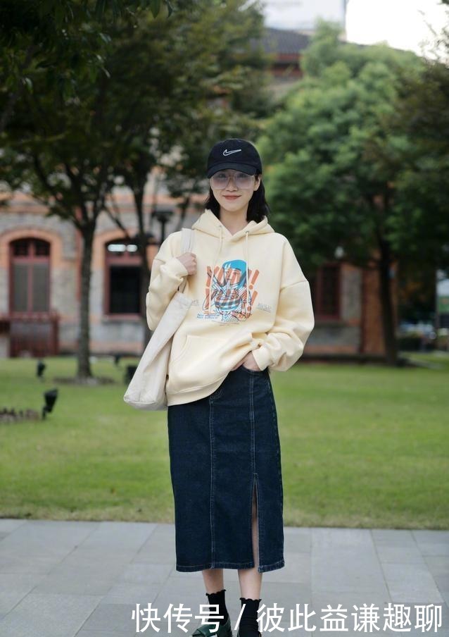 风情|街拍美女:当我合上双眼时,我渴望的仍是你那一眼的风情!