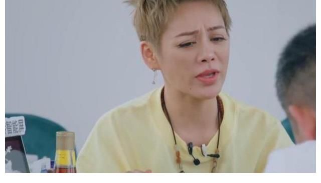 周也|谢谢你龚俊,让我对《中餐厅》还有一丝丝执念