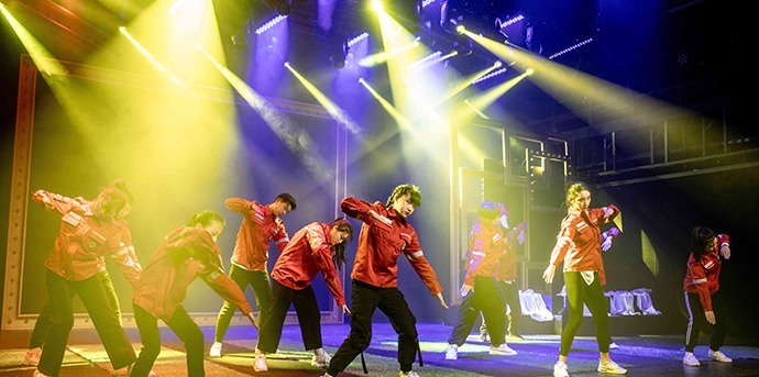 上海|这个在专业舞台举行的戏剧节,台前幕后都是上海的中小学生