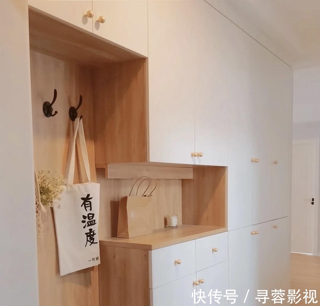 洗手柜|看到她家装修后，我确定：“穷装”也能装出温暖而治愈人心的家