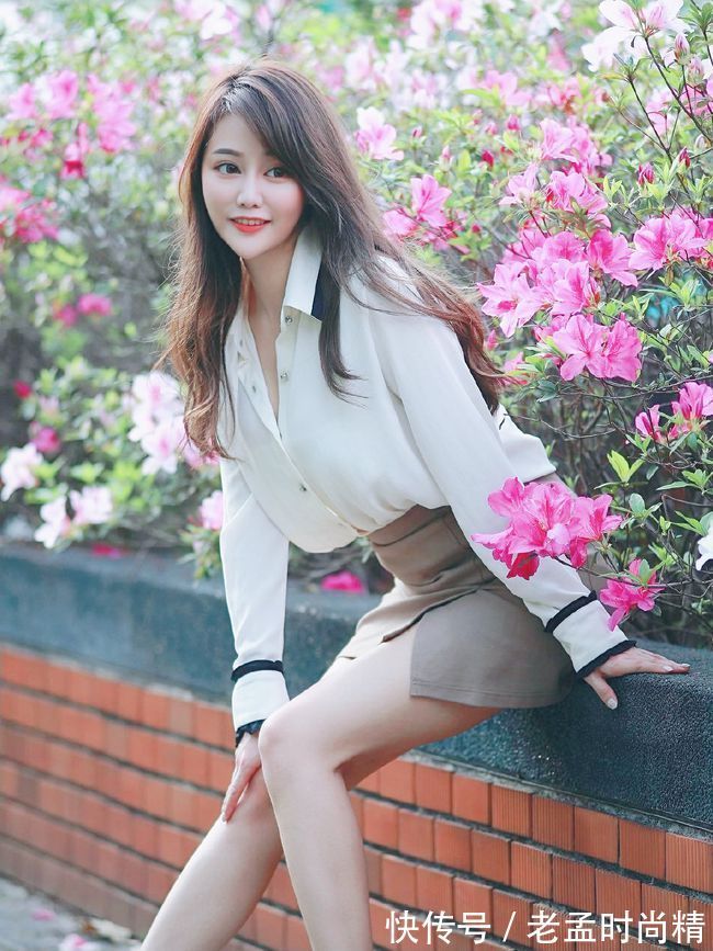 衬衫|衬衫加短裙,将女性的优雅和静美都蕴藏在一起,让人无法抗拒