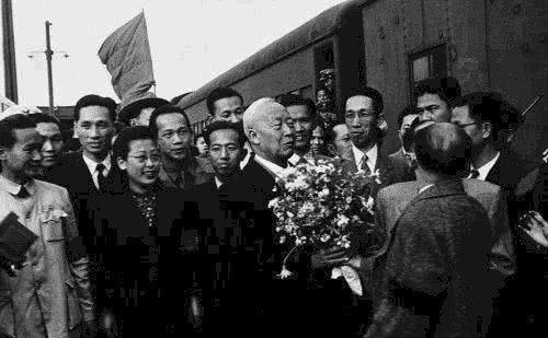 韩国首位总统李承晚 六代单传 母亲梦中见龙而孕 快资讯 韩国首位总统李承晚 六代单传 母亲梦中见龙而孕 快资讯