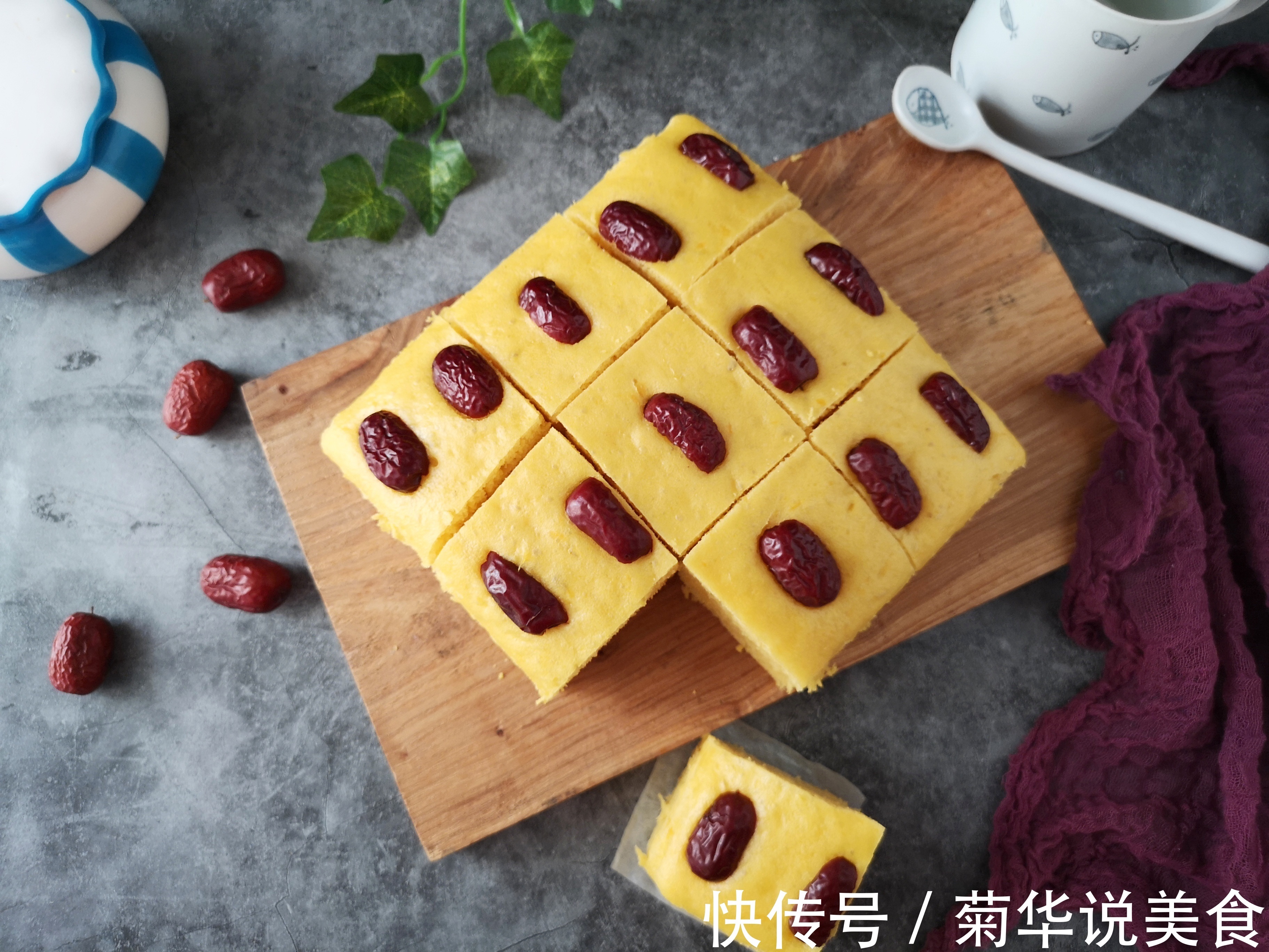 红薯别再烤着吃了，加上面粉，筷子一搅，做出松软好吃的发糕