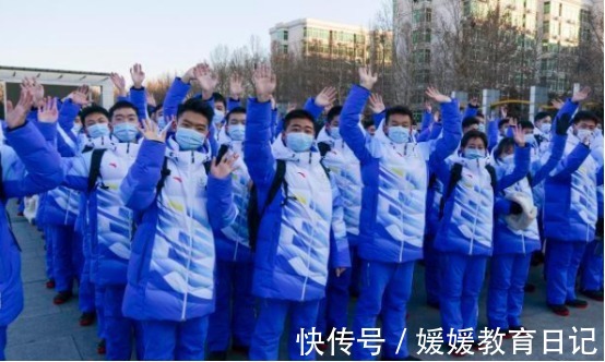 中国人民公安大学|开幕式上的“假笑男孩”火了,学历很惊艳,优秀的学生更加努力
