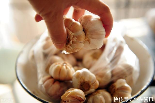 大蒜很辣，为什么北方人喜欢一瓣一瓣生吃，而南方却鲜有人吃呢？