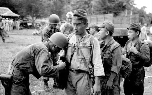 被俘|70万日本关东军被俘,最终只存活3万人,为何苏联女护士成噩梦?