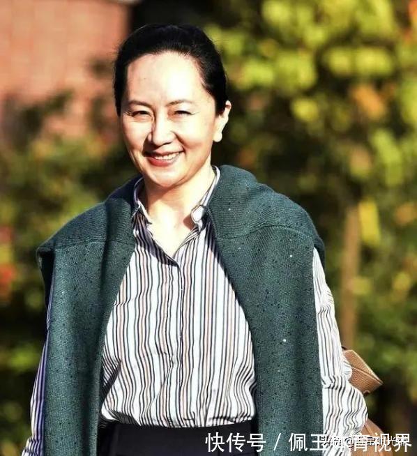 任正非|姚凌:从秘书到任正非妻子,培养女儿成哈佛名媛,她有什么能耐?