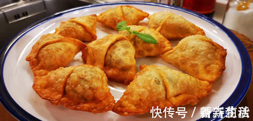 小丁|大大爷炸三角,四香合一,操作简单,让你轻轻松松做出来
