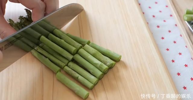 秋天|秋天,这碗意面要多吃,营养极高,自己做一盘不到20元