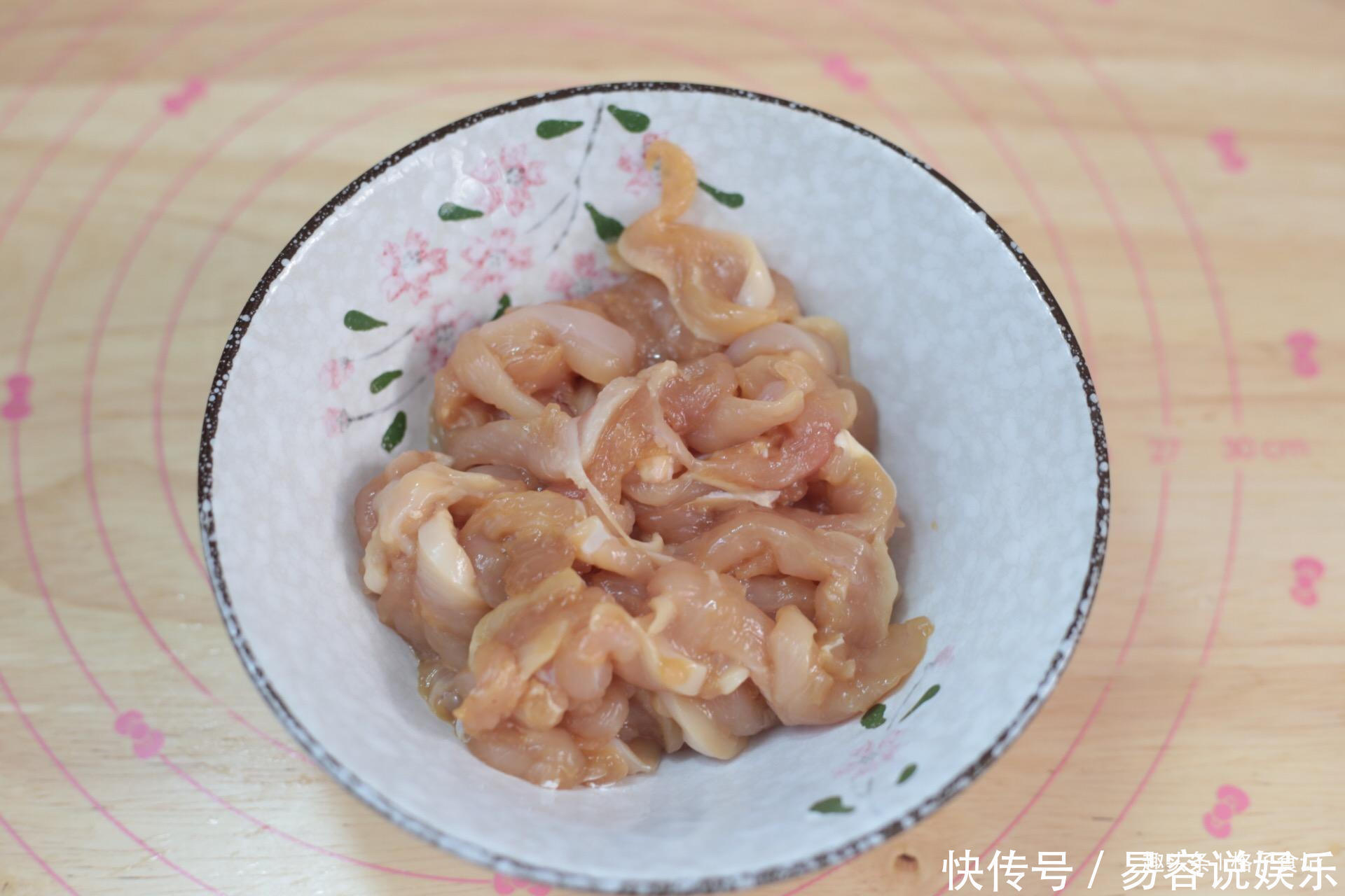 鱼香肉丝别总用猪肉,换成此肉,鲜嫩美味特下饭,米饭多吃2大碗