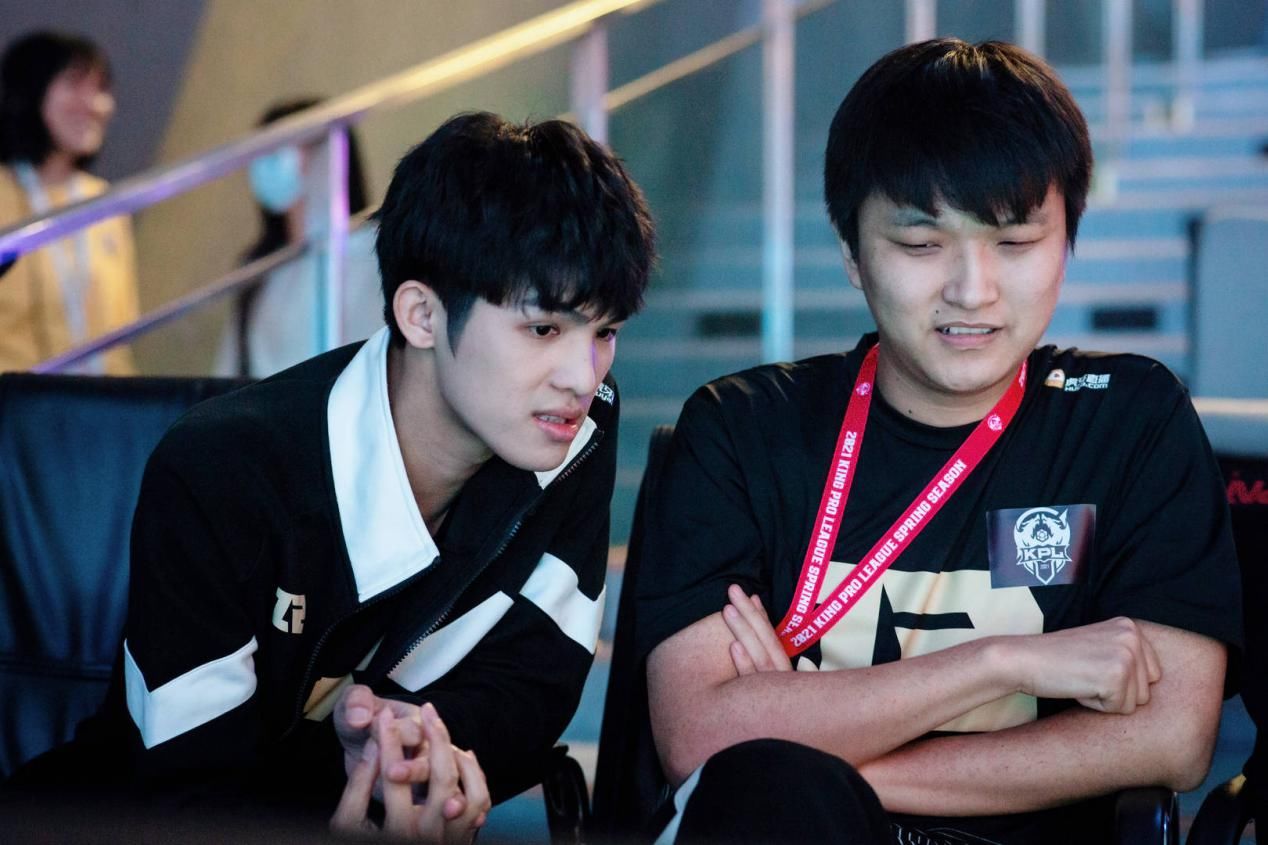 猫神又要转会了?已得到rngm前教练的确认,猫神下赛季将挂牌