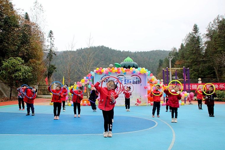 杰立小学|崔家坝：杰立小学亲子运动助孩子健康成长