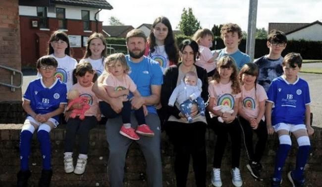 兄弟姐妹|“最强大舅舅团”来了,8个舅舅只有1个外甥女,网友直呼不敢娶