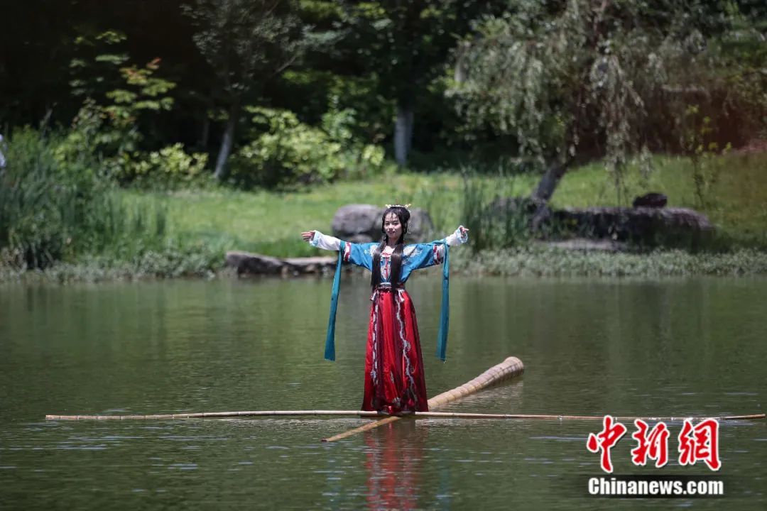 中国功夫|凭一根竹子就能畅游江河？95后女孩“独竹漂”功夫了得