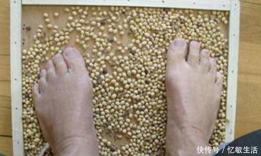 长寿始于脚,每天花点时间踩踩“2物”,有助健康更显年轻!