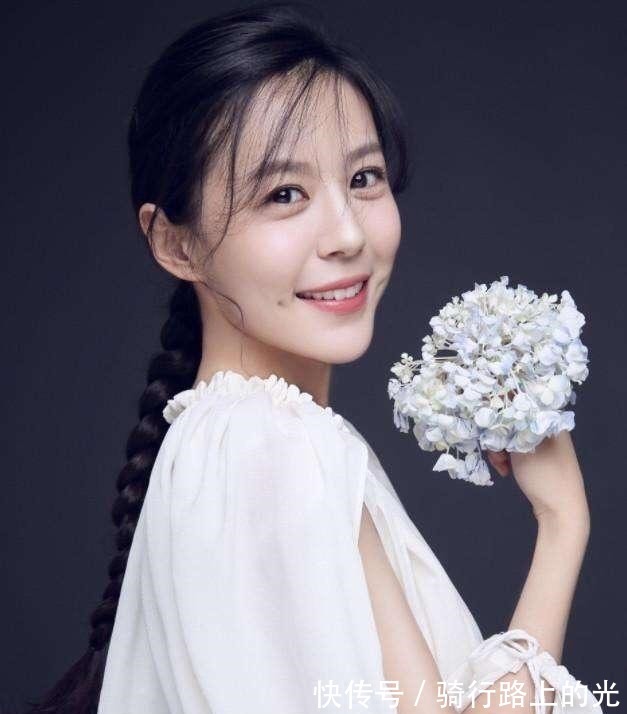 特征|女生脸上有这4个“特征”,很容易招惹异性!中两个真的很少见!