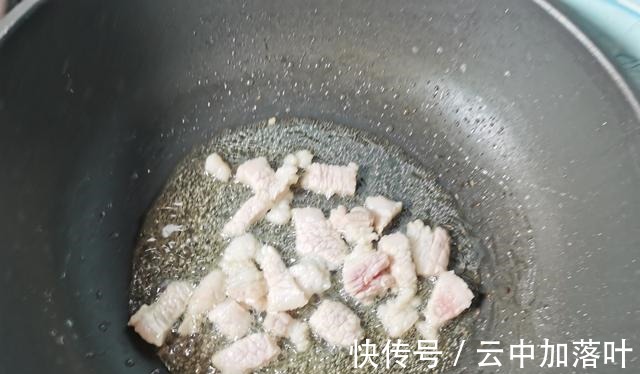 炒花菜最忌下锅焯水，教你正确做法，花菜鲜香入味口口脆爽又下饭！