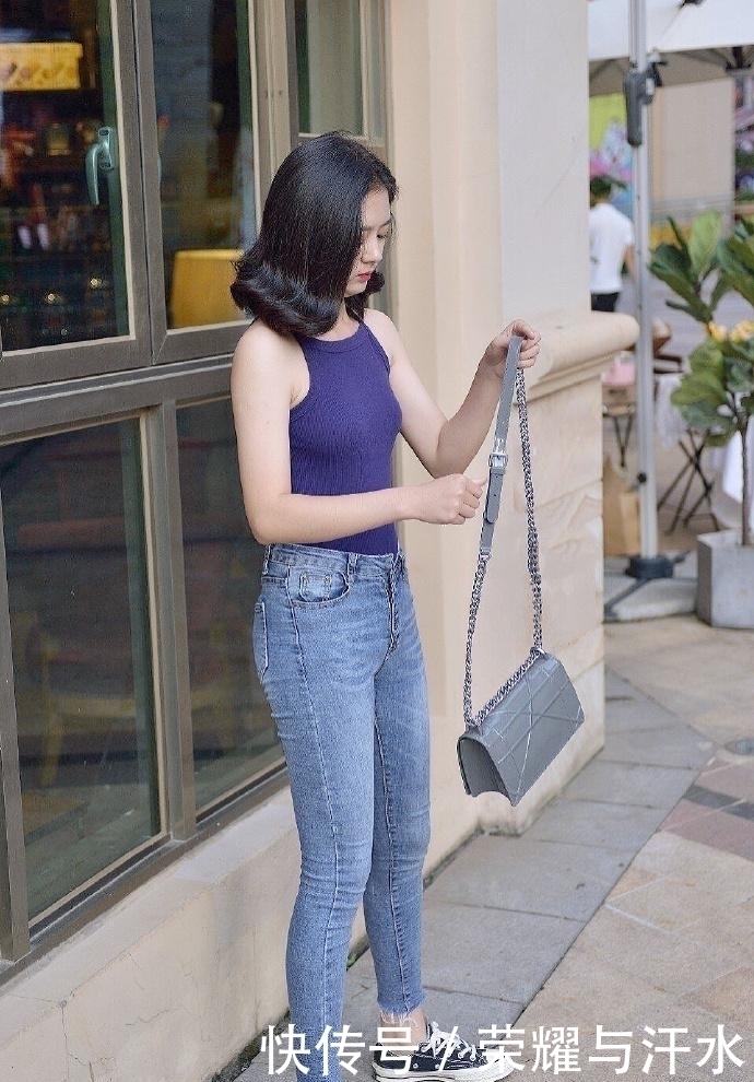 时尚|街拍:穿着牛仔裤的一举一动,都能展现出别样精彩!