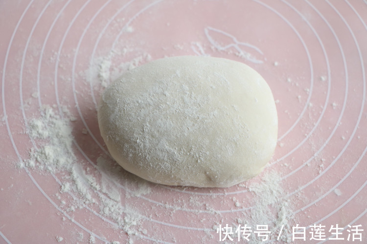 剪刀|冬天,女儿最馋这面食,不用擀不用切,劲道又好吃,上桌就秒光!