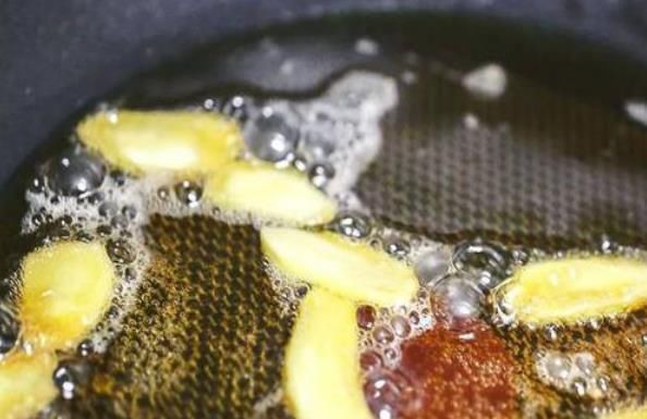 它加上南瓜焖一焖，等于0副作用“减肥药”，吃2天清宿便润肠道