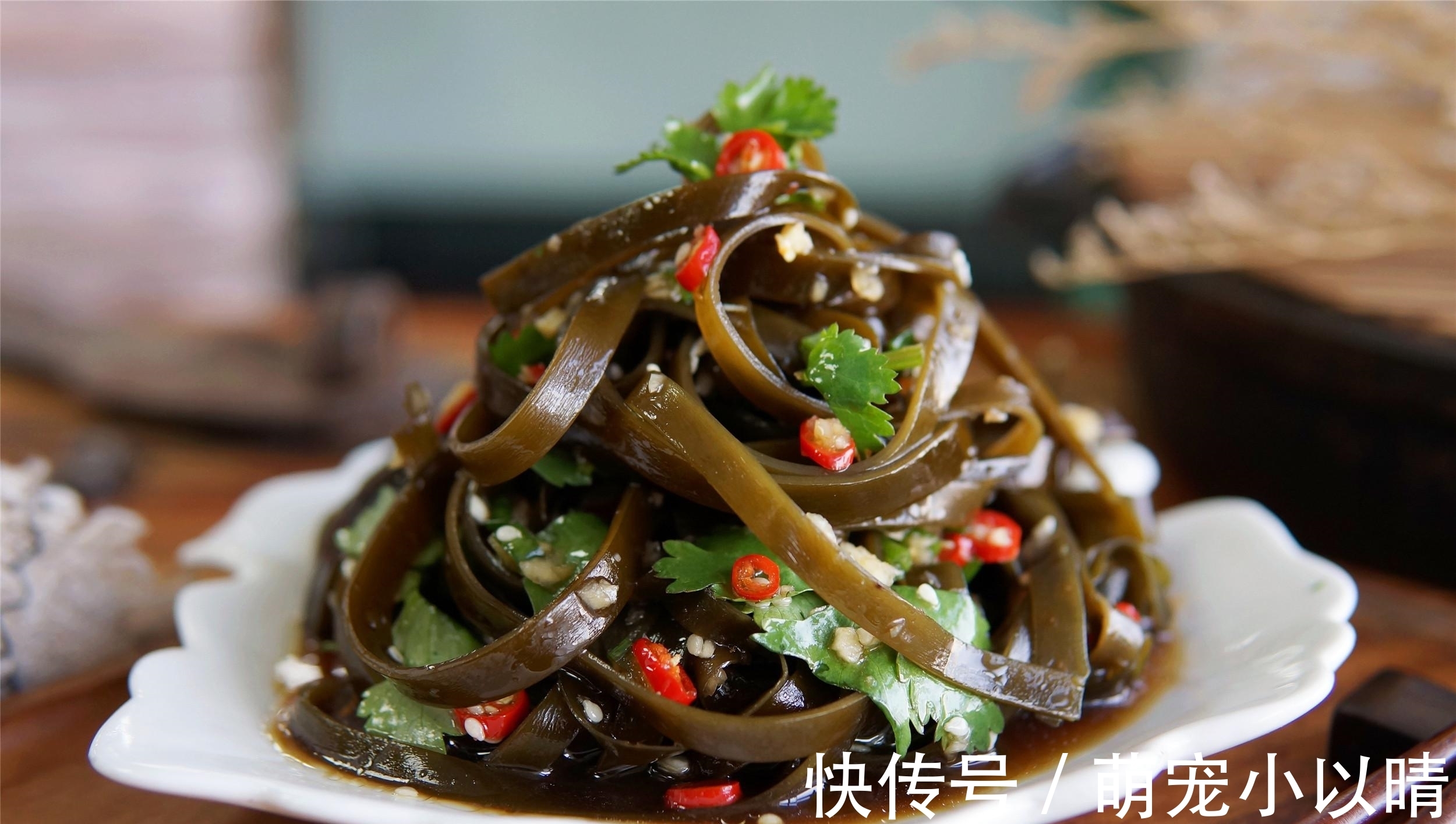 清爽开胃的凉拌海带丝做法，好吃到停不下来，多加一步就行了
