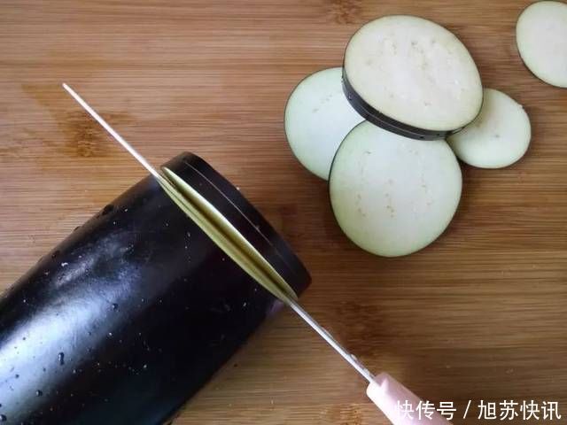 换个新吃法,把肉塞进它里面,好吃极了