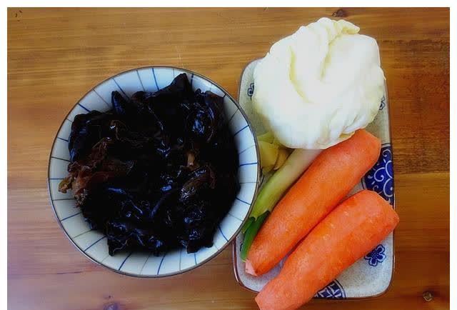 合子|春天是孩子长个的好时节,不吃肉也要吃这菜,用来做馅真香呀