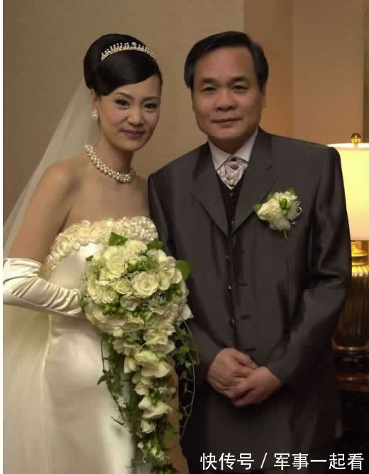 长发披肩|刘雪华透露独居生活?害怕摔倒没人知道,十年后打算去养老院