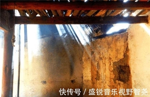 杨锁|中国第一懒人杨锁:吃饭父母喂,从不下地干活,后活活饿死在家中