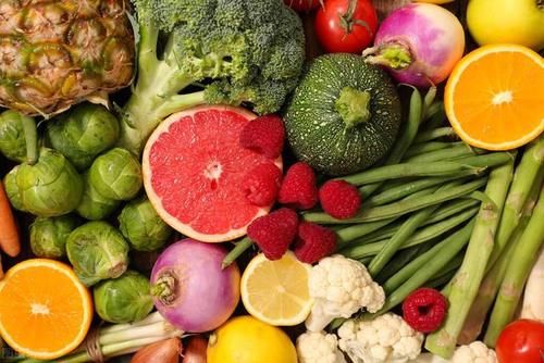 花甲之年,胃肠功能下降,饮食注意4个细节,补充营养,增强体质